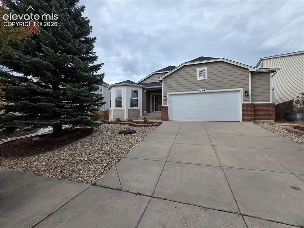 5376 Spoked Wheel Dr - Photo 2 of 35