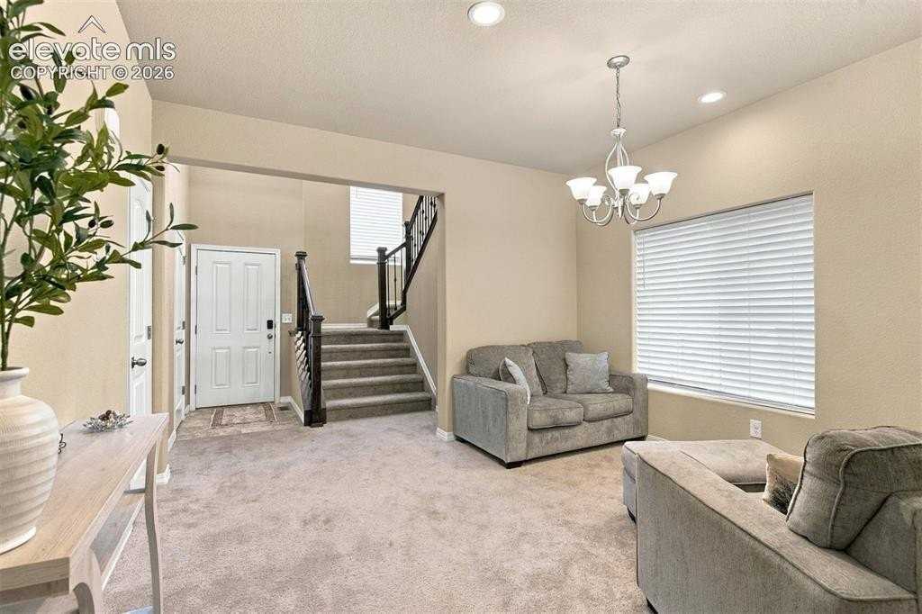 3654 Vineyard Cir - Photo 4 of 27