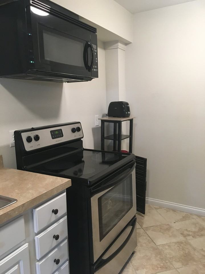 700 Franklin Ave - Photo 4 of 12