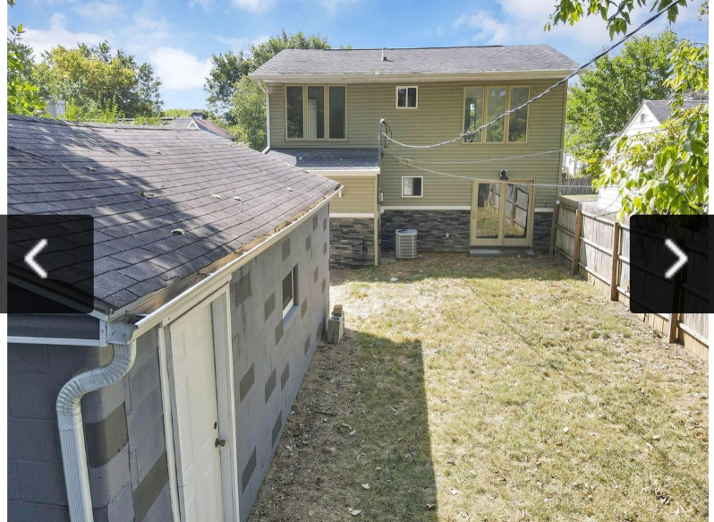 2040 Margaret Ave - Photo 5 of 20