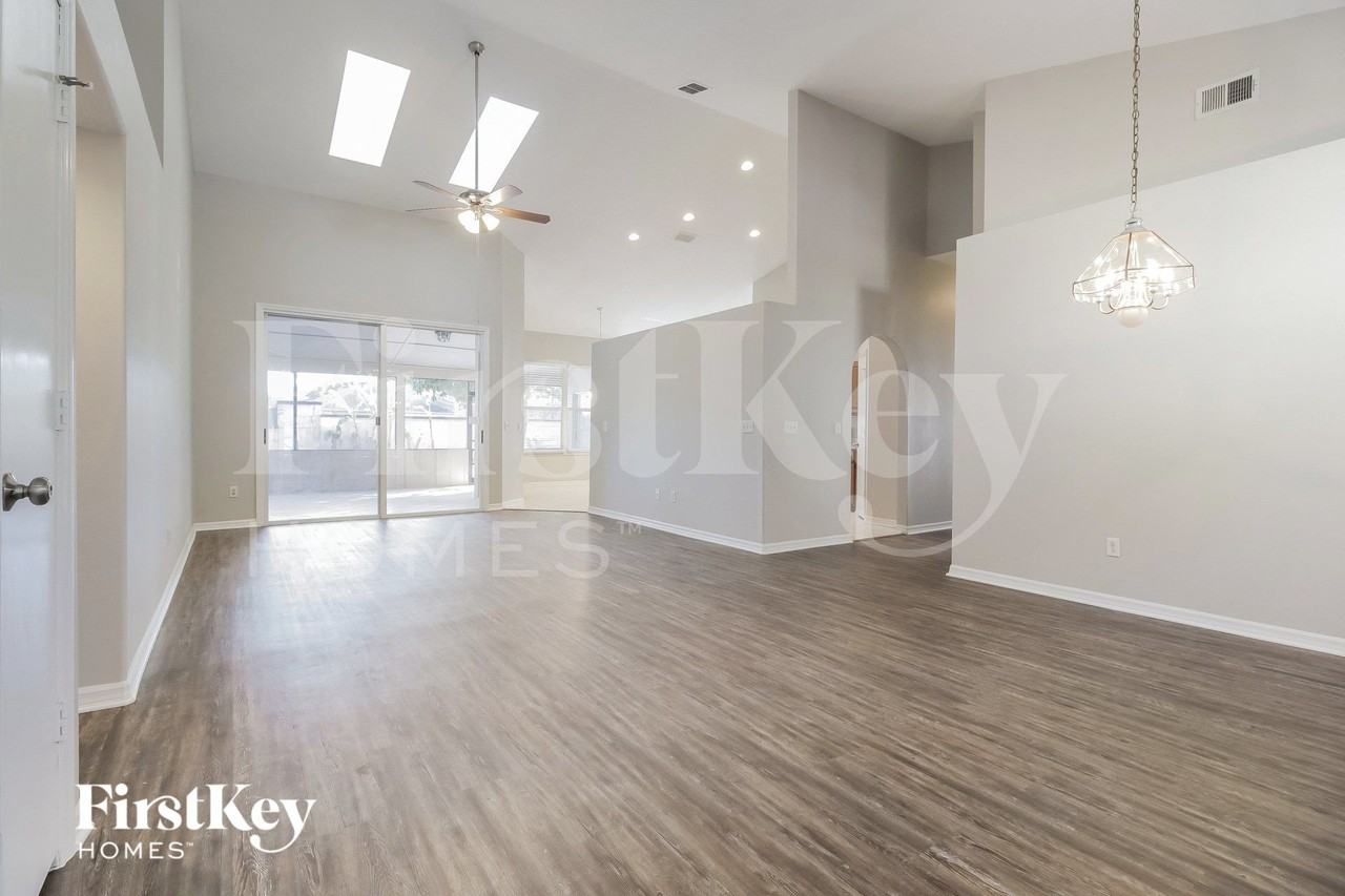 3526 Gatlin Place Cir - Photo 2 of 15