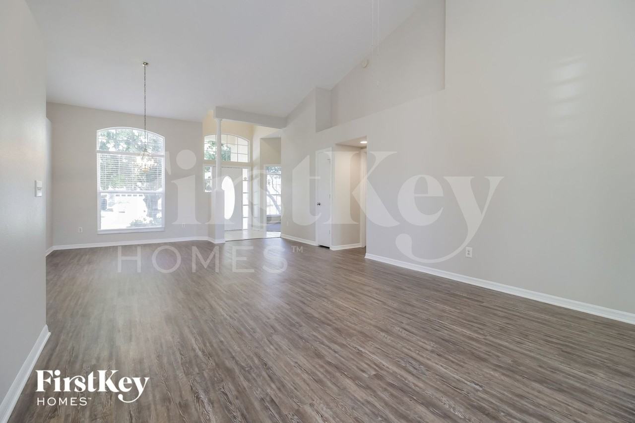 3526 Gatlin Place Cir - Photo 3 of 15