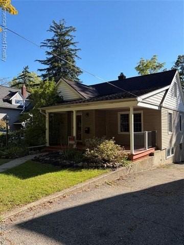 212 Pineridge St - Photo 2 of 28