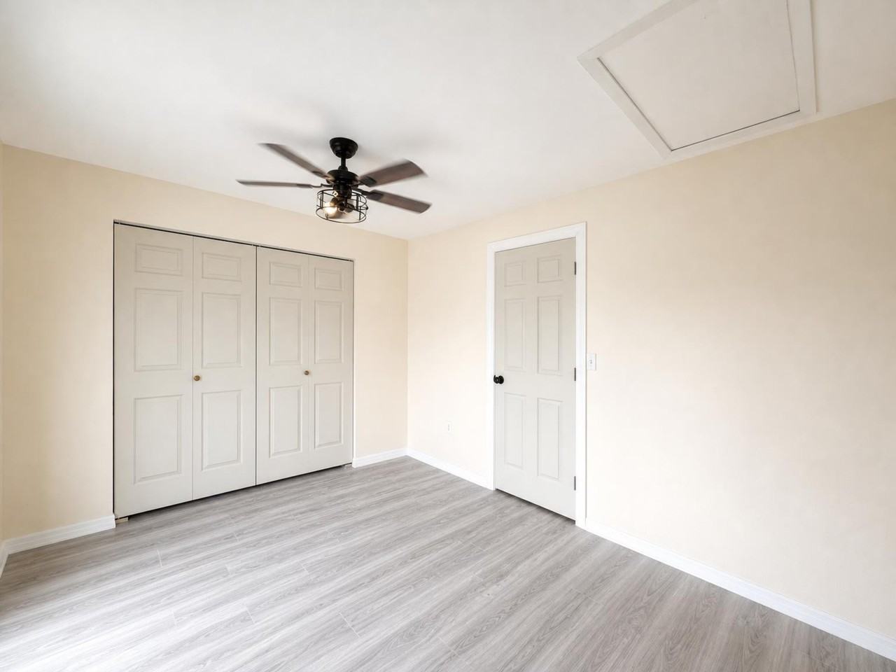 5633 Crissman Dr N Unit C7 - Photo 3 of 6