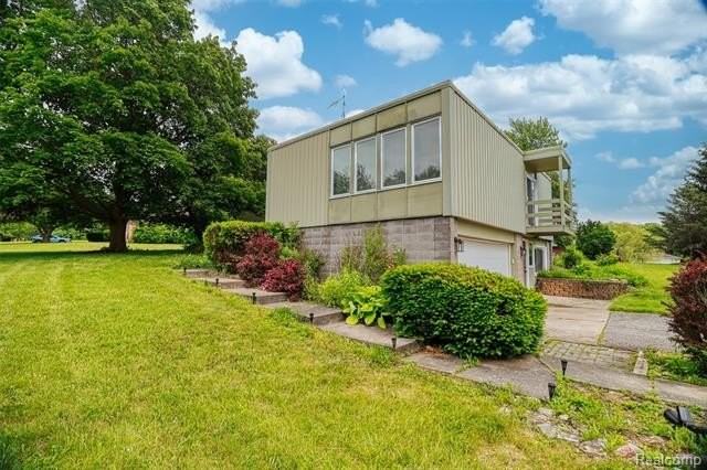 5215 Scenicvue Dr - Photo 2 of 49