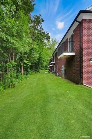 8425 Williamstown Dr - Photo 3 of 22