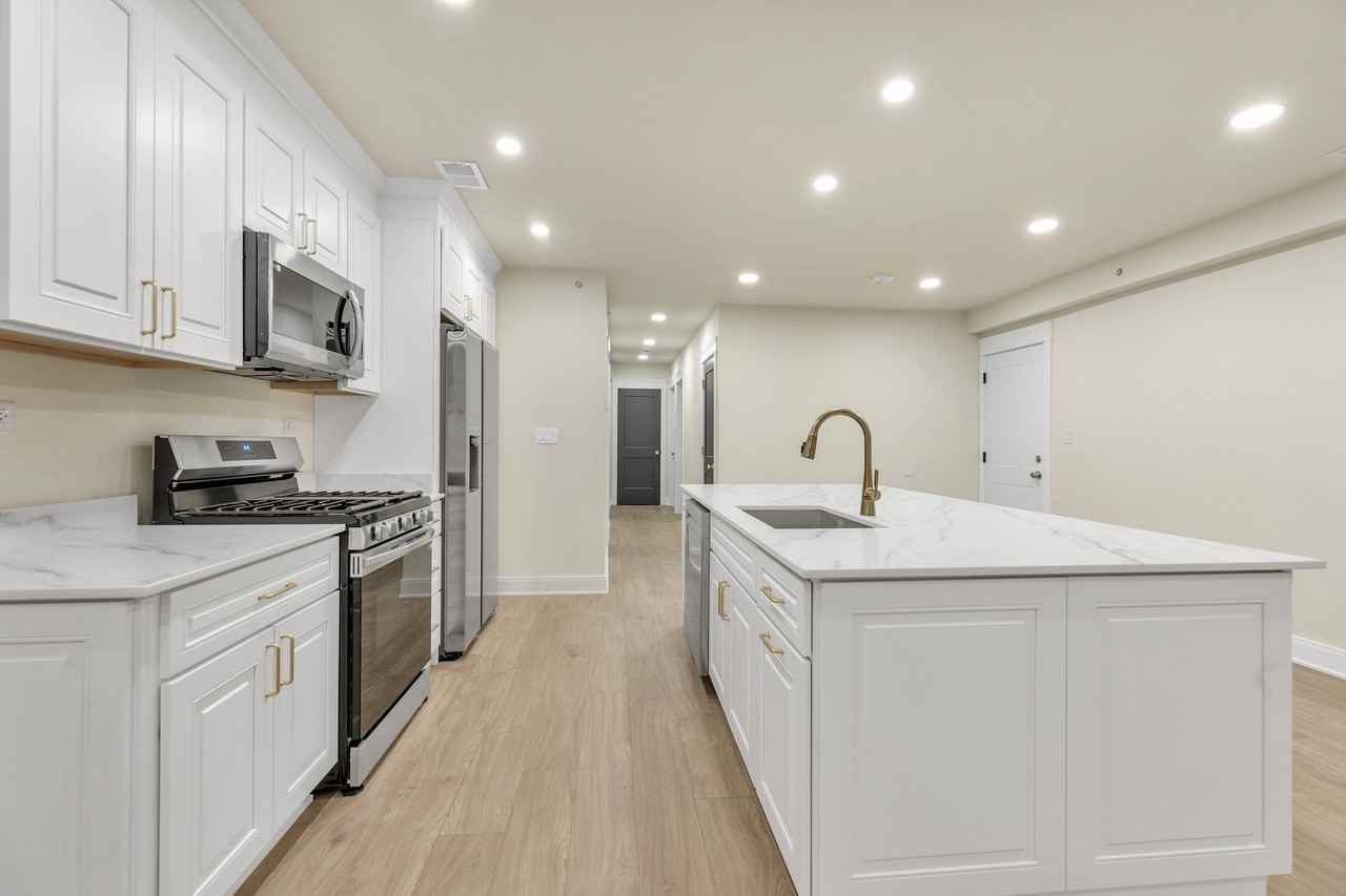 317 Canal St #B - Photo 5 of 16