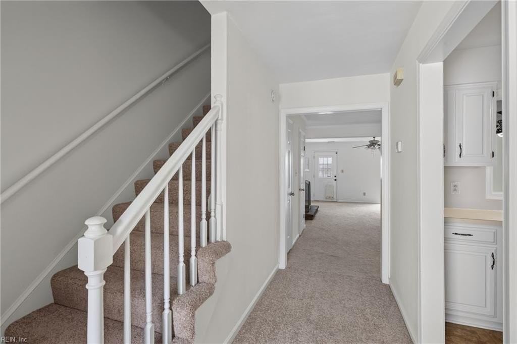 1245 Hillock Xing - Photo 2 of 23