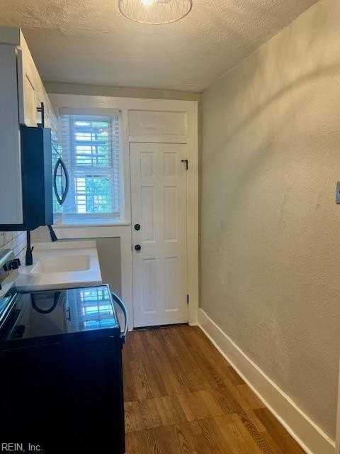 832 Brandon Ave #A2 - Photo 4 of 11