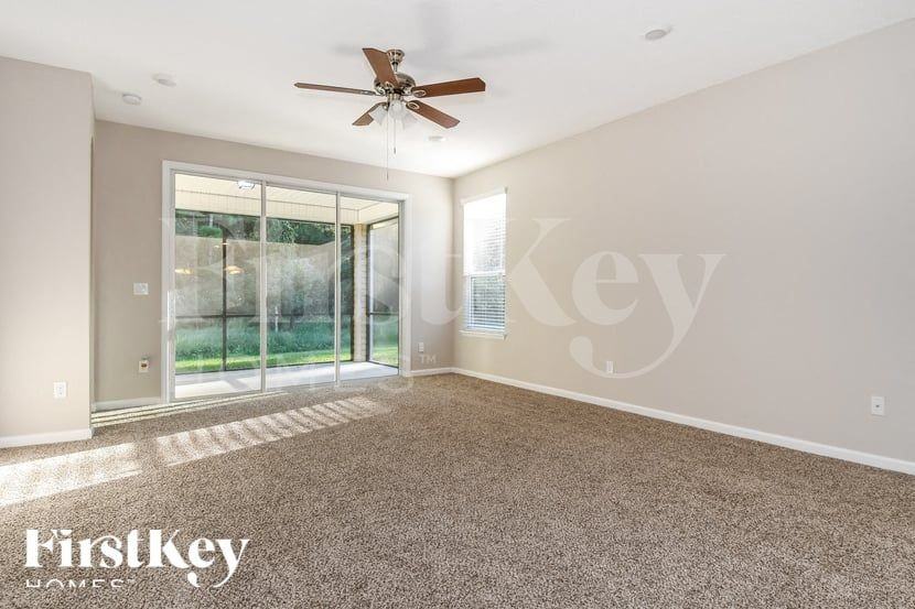 1514 Oldenburg Dr - Photo 3 of 16