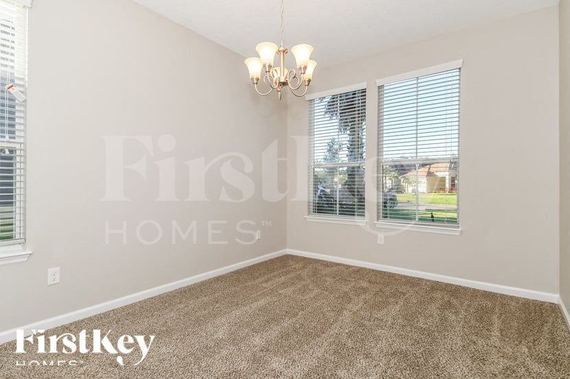 1514 Oldenburg Dr - Photo 5 of 16