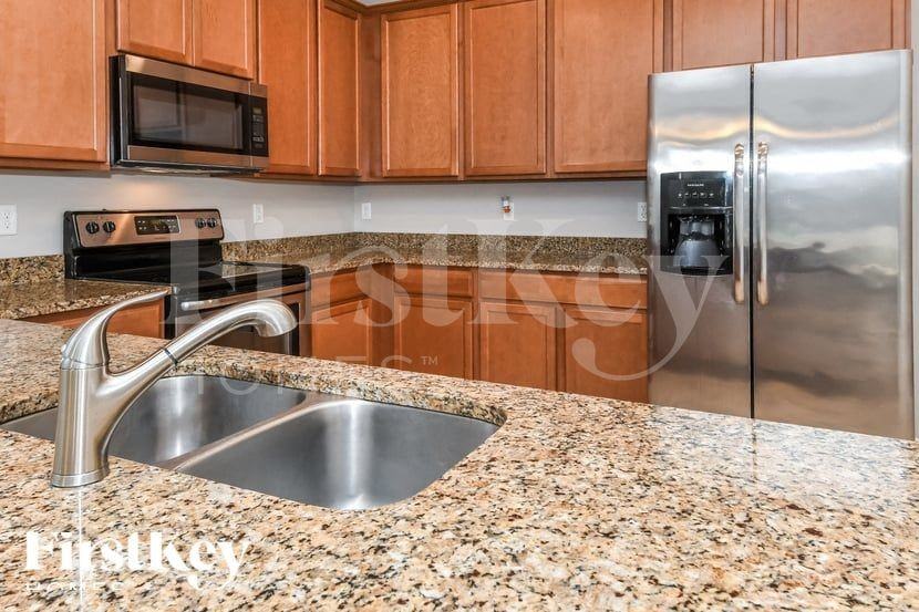 1514 Oldenburg Dr - Photo 6 of 16