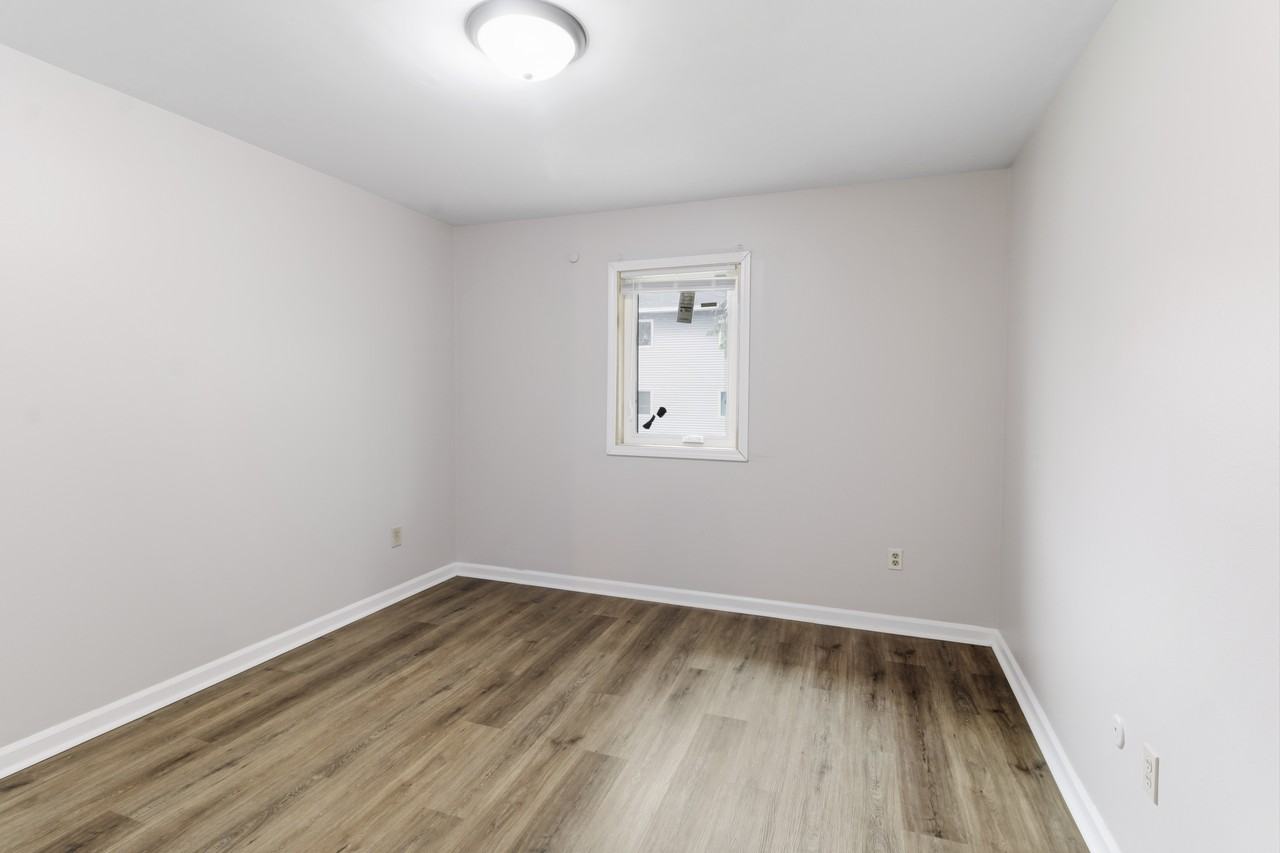 1605 N Willow Rd - Photo 7 of 16