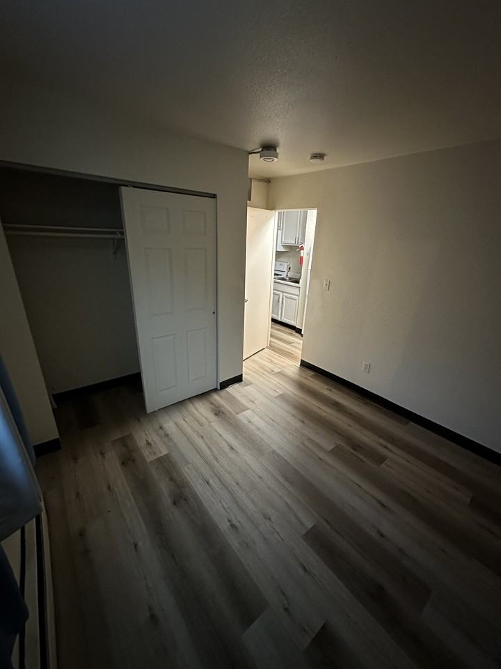 618 Gambell St #25 - Photo 6 of 7
