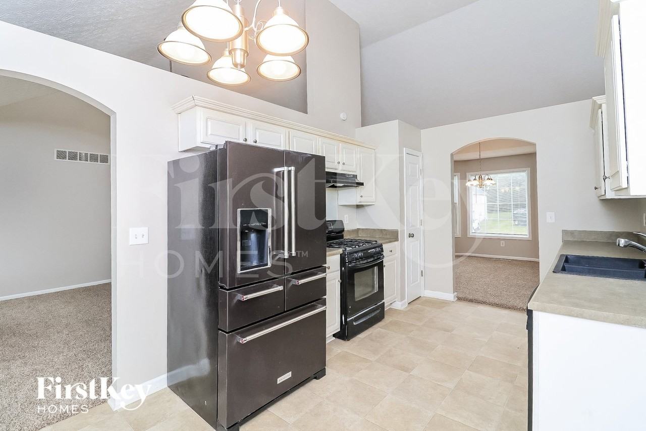 3943 Garrett Springs Dr - Photo 6 of 15