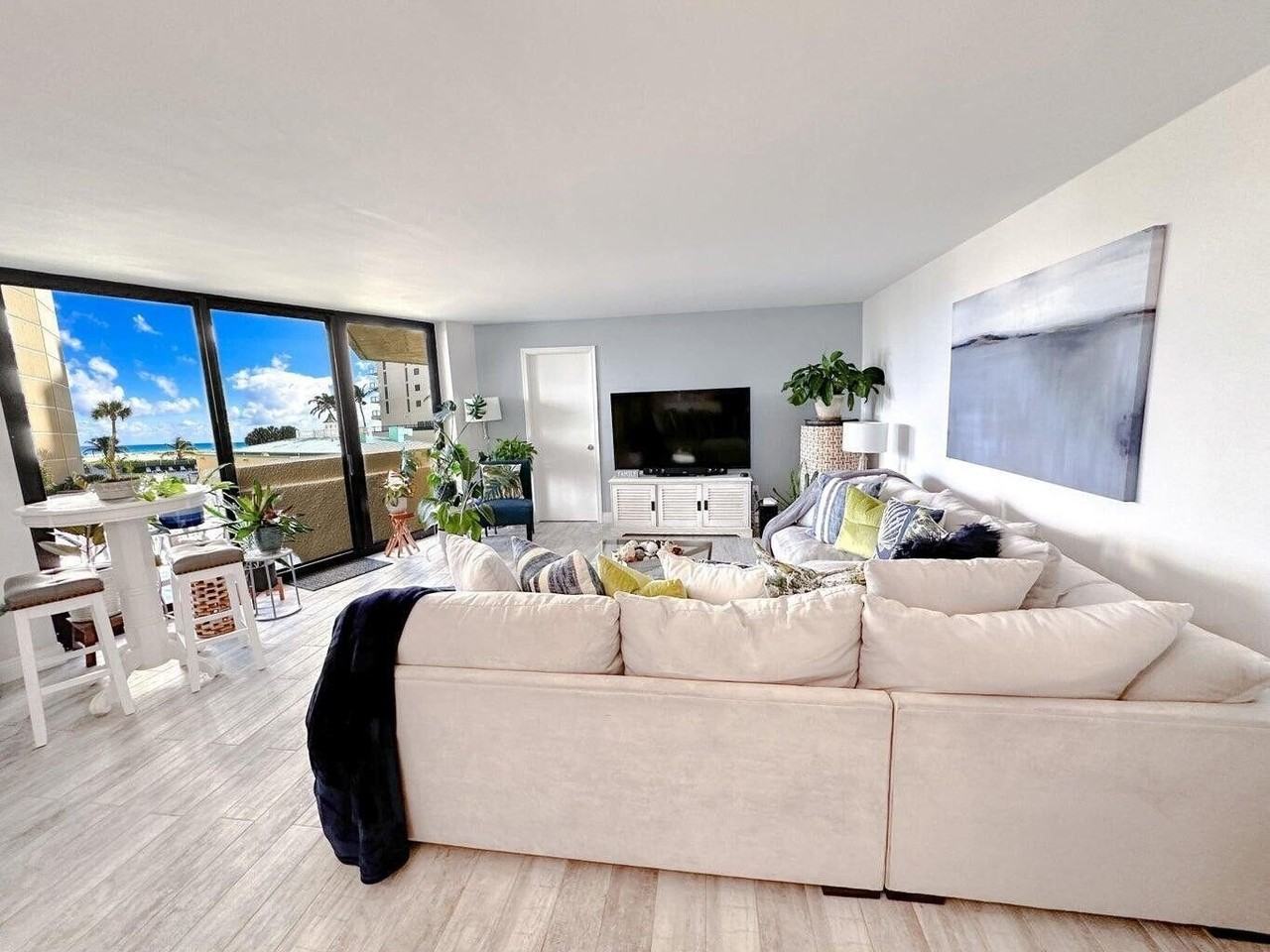 2800 N Ocean Dr #B2D - Photo 2 of 22