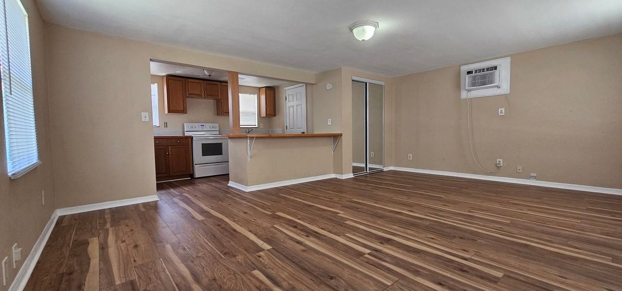 2768 Grove Park Ave N #A - Photo 4 of 7