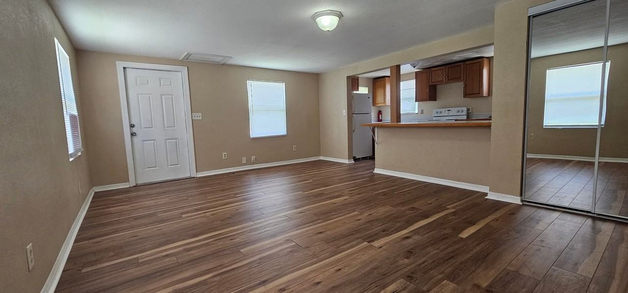 2768 Grove Park Ave N #A - Photo 5 of 7