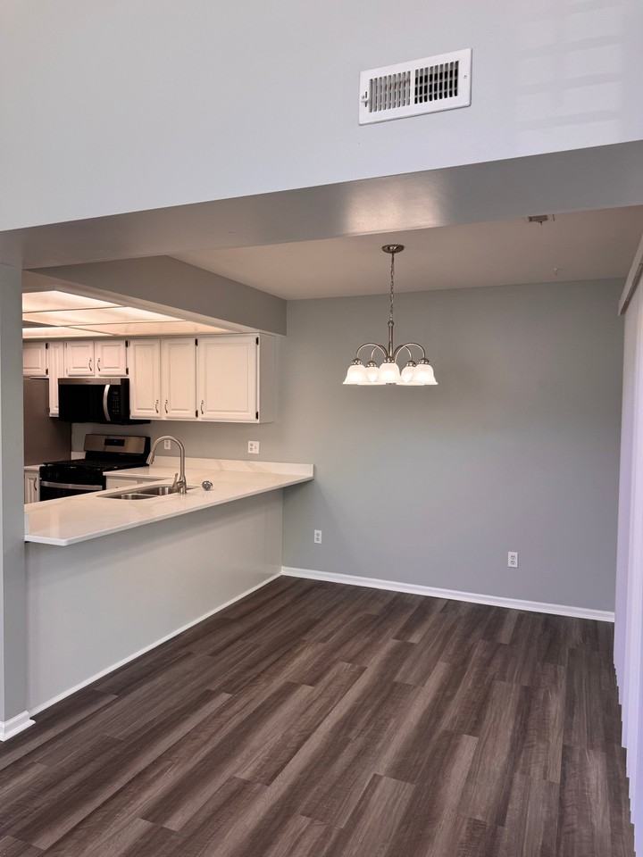 5707 W Hills Rd #5707 - Photo 2 of 10
