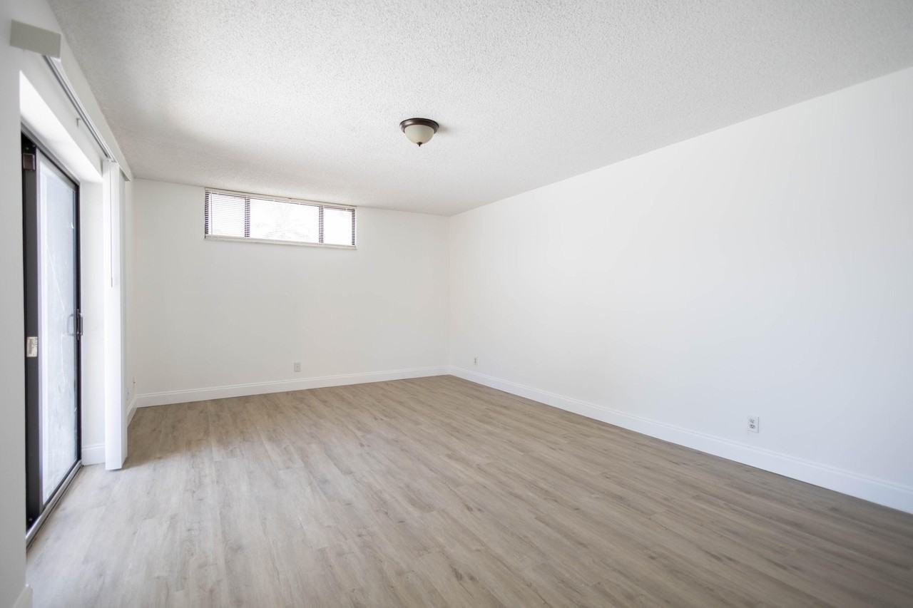 73 Springdale Cir - Photo 4 of 15