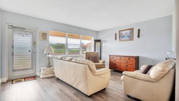 featured image of 16 Andover A
