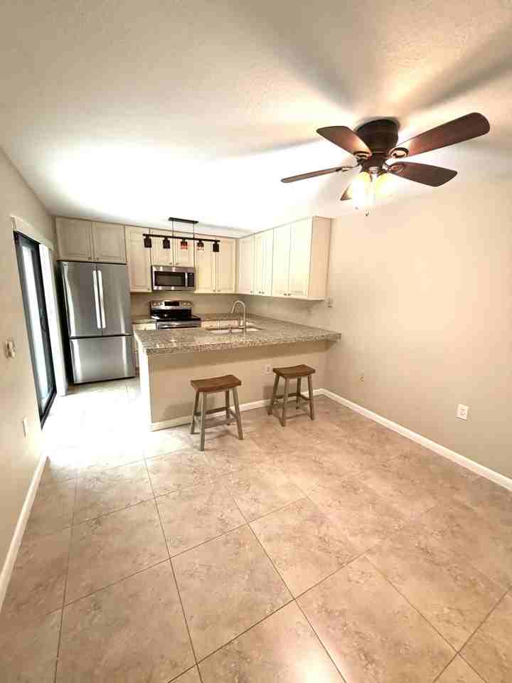 2715 27th Ct - Photo 2 of 18