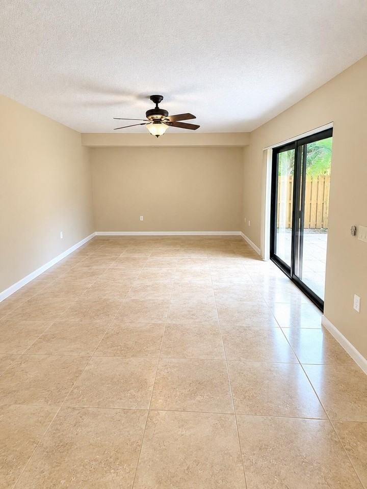 2715 27th Ct - Photo 6 of 18
