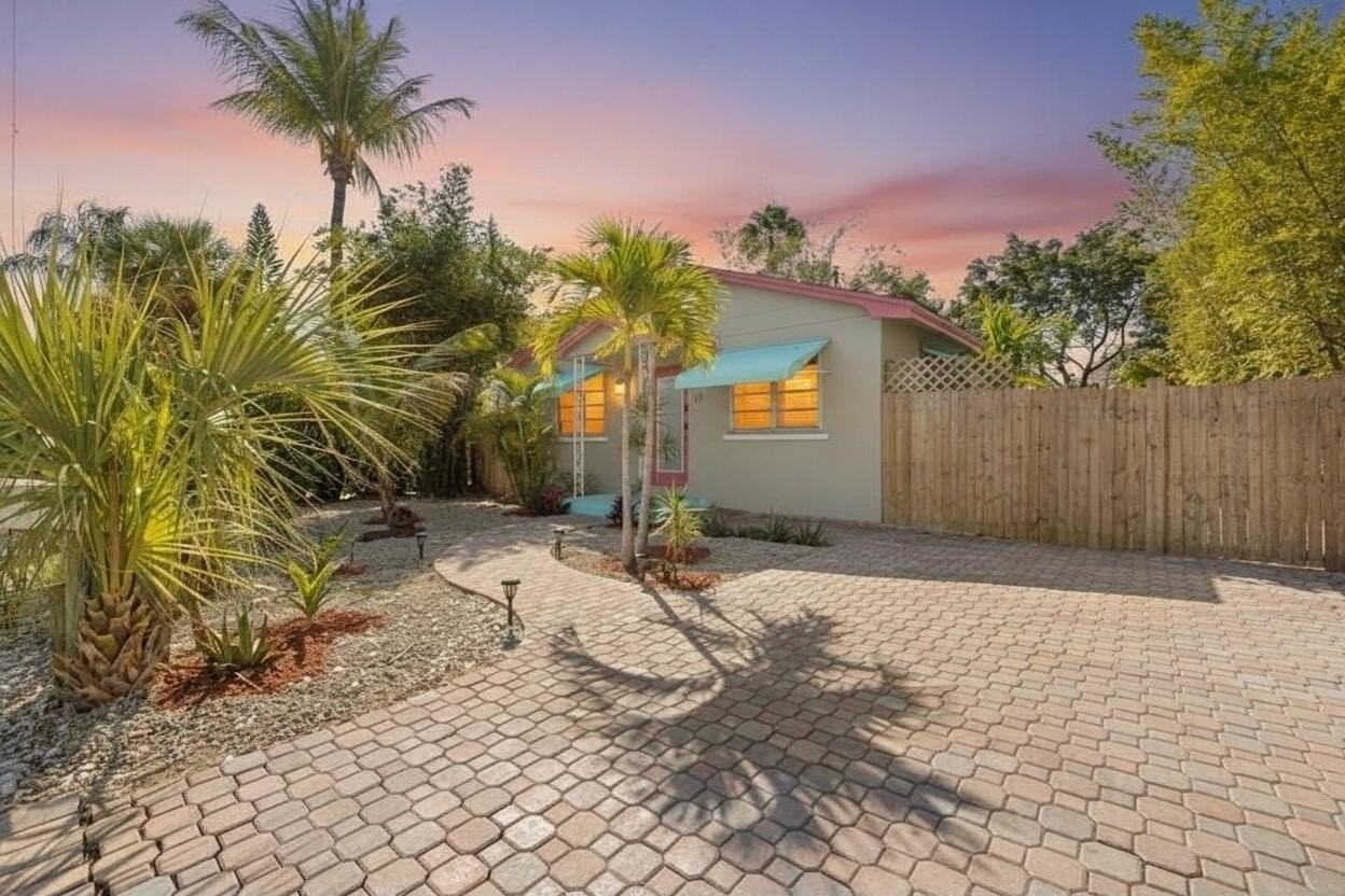 101 E 25th St - Photo 2 of 19