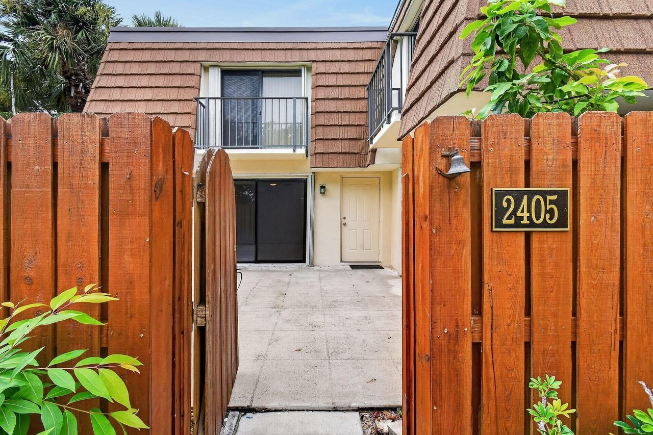 2405 24th Ct - Photo 2 of 46