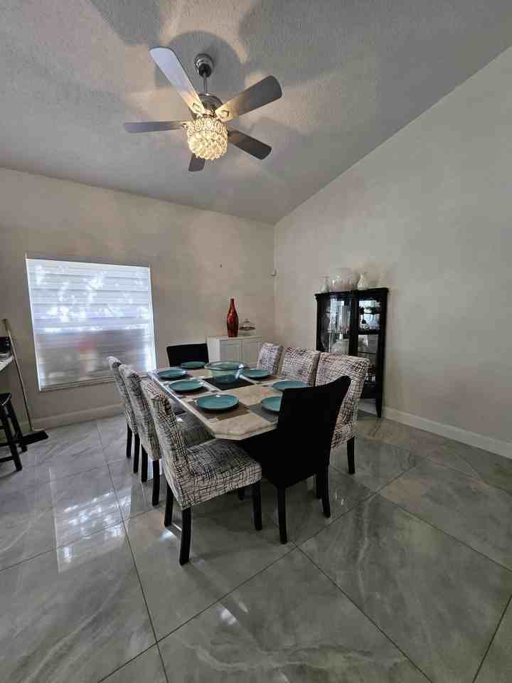 11034 Nw 46th Dr - Photo 3 of 8