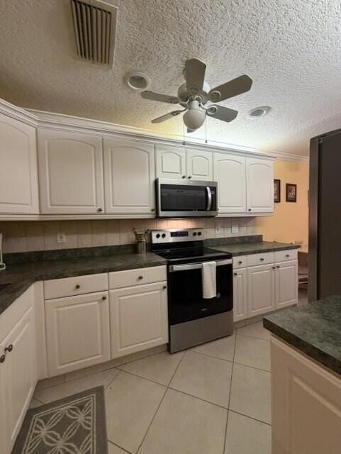 21638 Coronado Ave - Photo 6 of 17