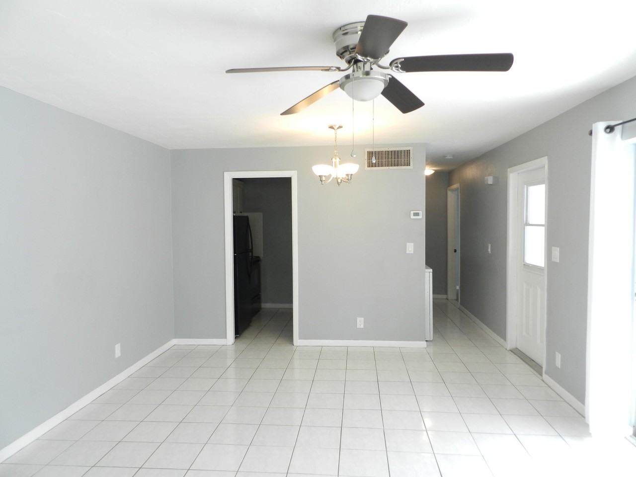 153 West Ct #0 - Photo 3 of 37