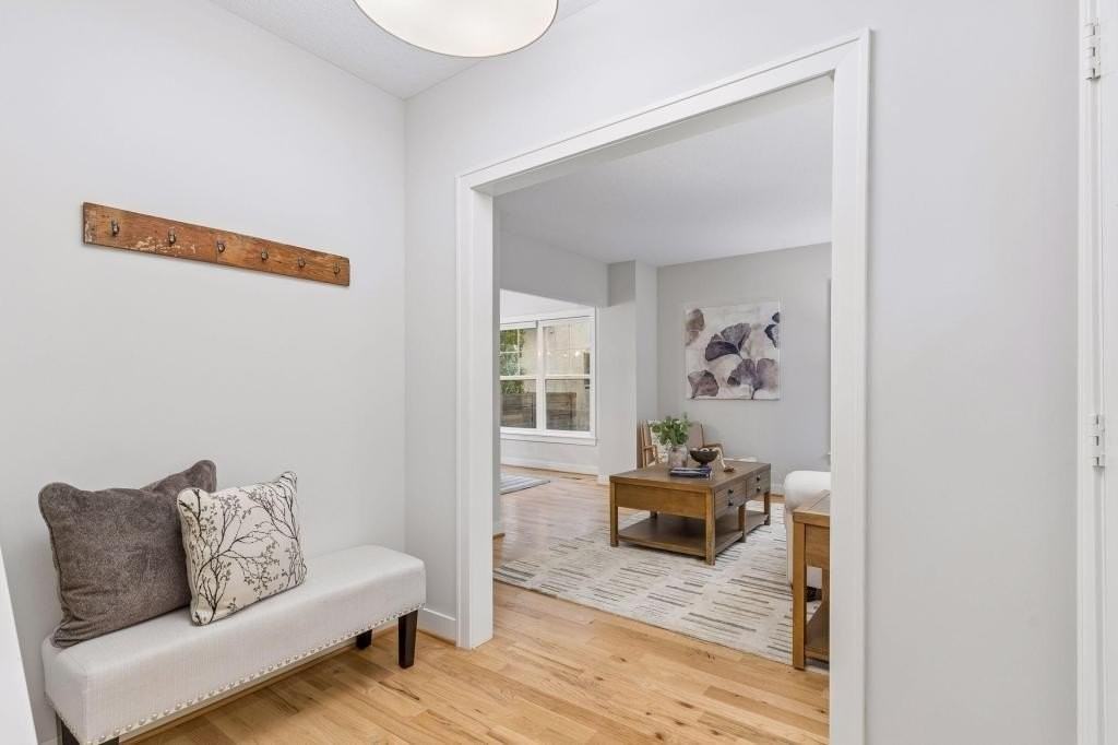1407 Monroe St Ne - Photo 5 of 48
