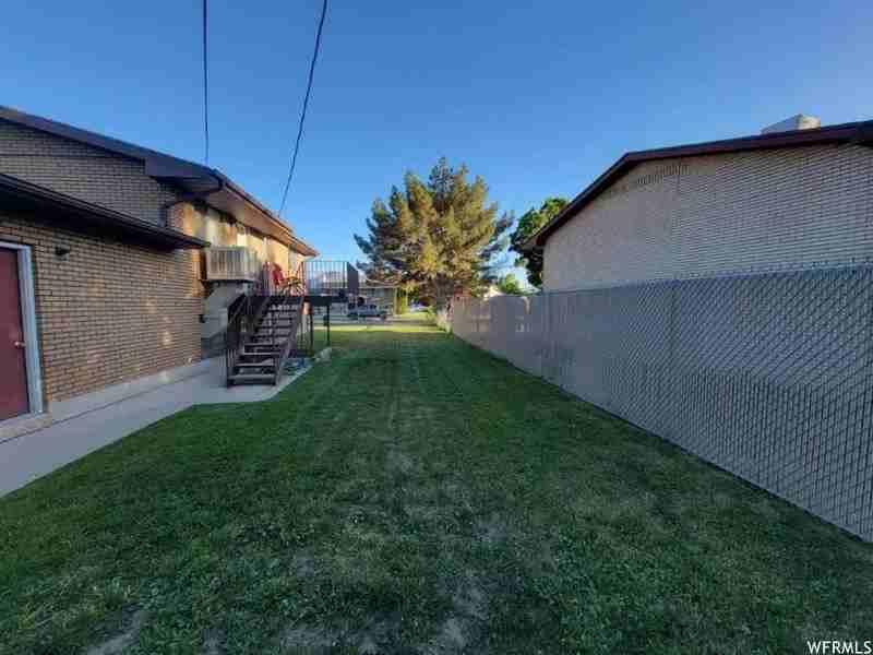 844 S Artistic Cir - Photo 2 of 9