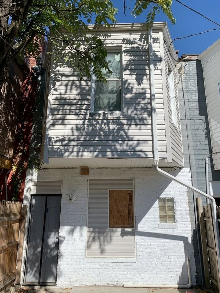 1603 E 25th St - Photo 3 of 4