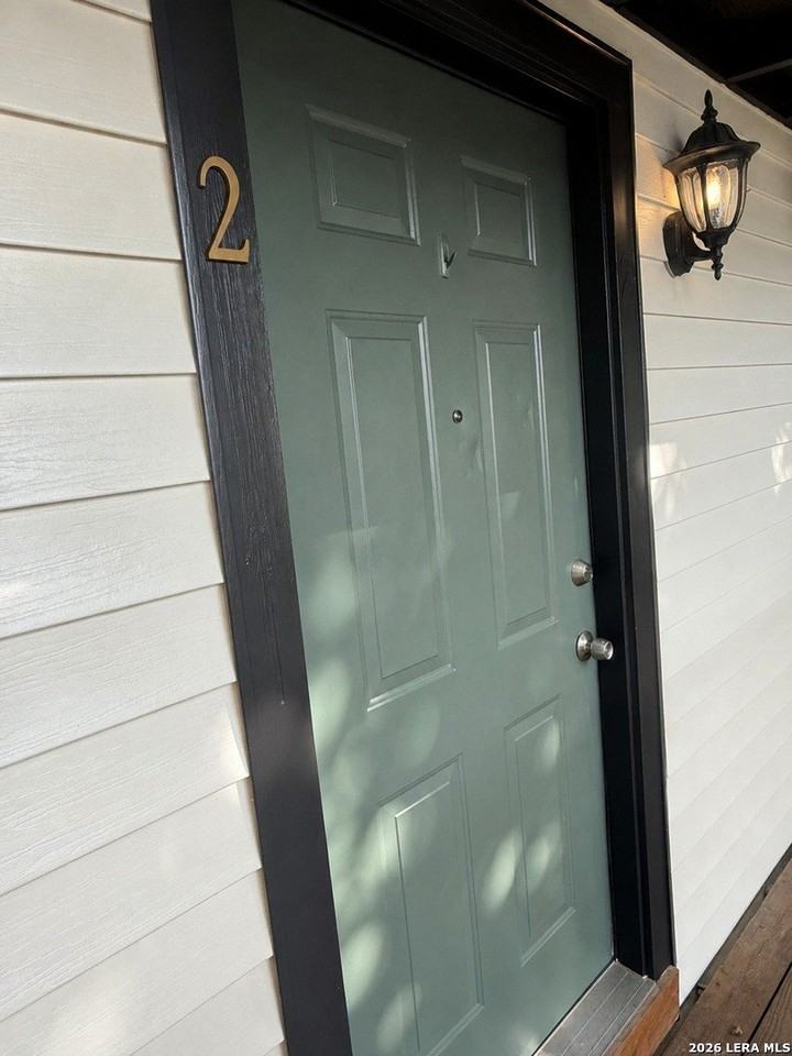 843 Cross St - Photo 6 of 20