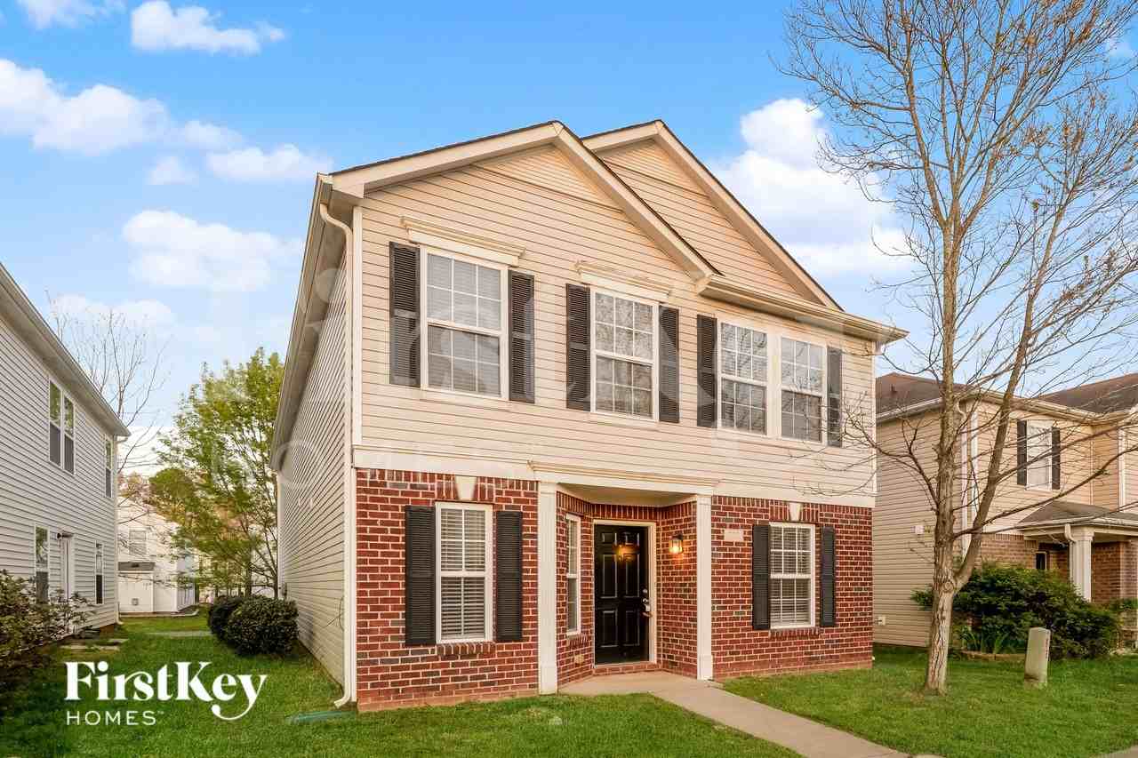 727 Skywatch Ln - Photo 2 of 15