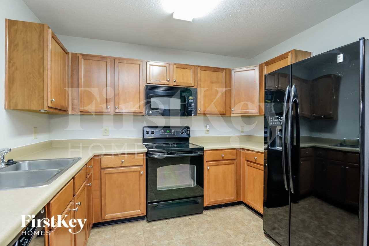 727 Skywatch Ln - Photo 5 of 15