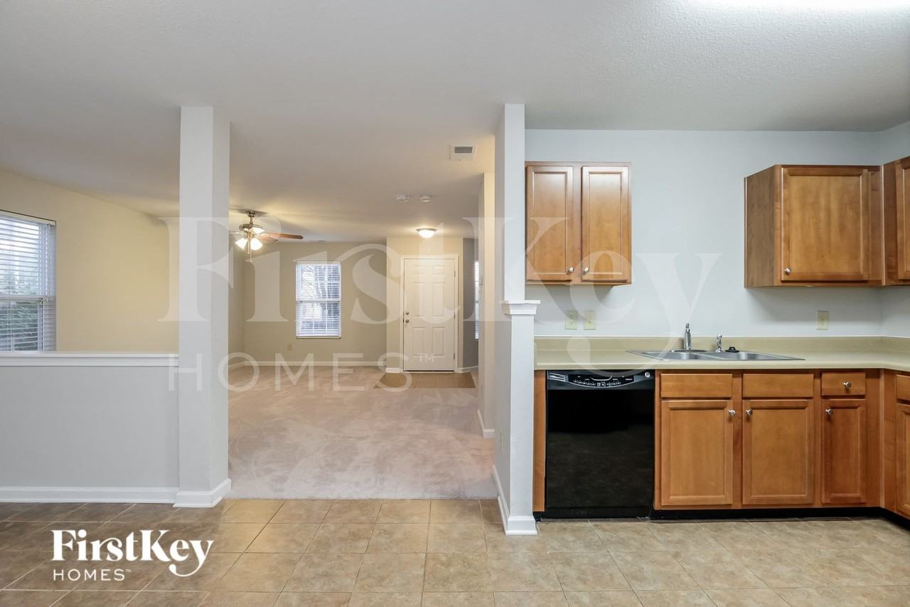 727 Skywatch Ln - Photo 6 of 15