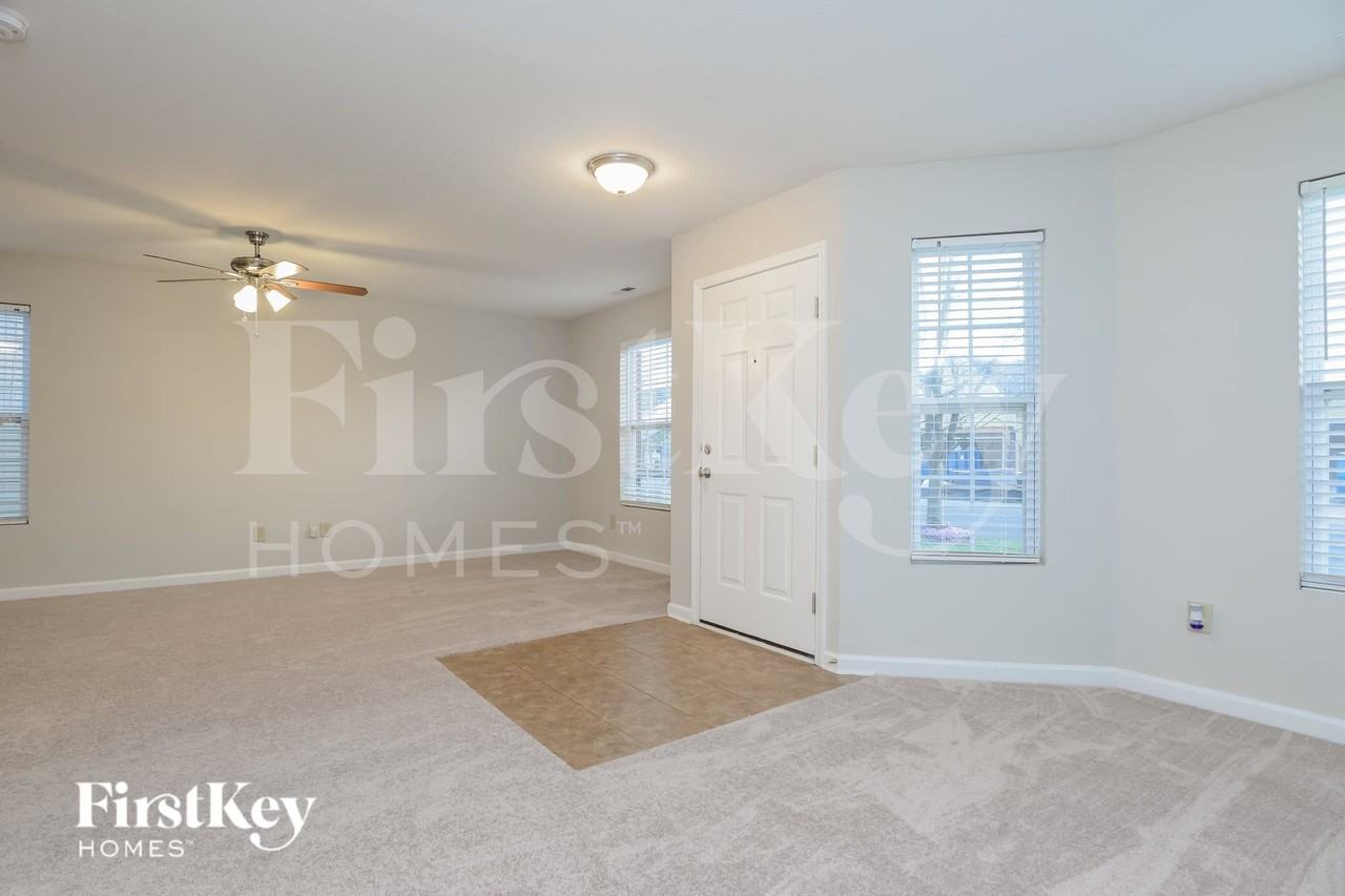 727 Skywatch Ln - Photo 7 of 15
