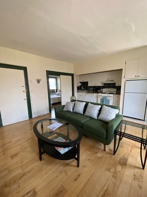 1406 Park Ave #3F - Photo 3 of 13