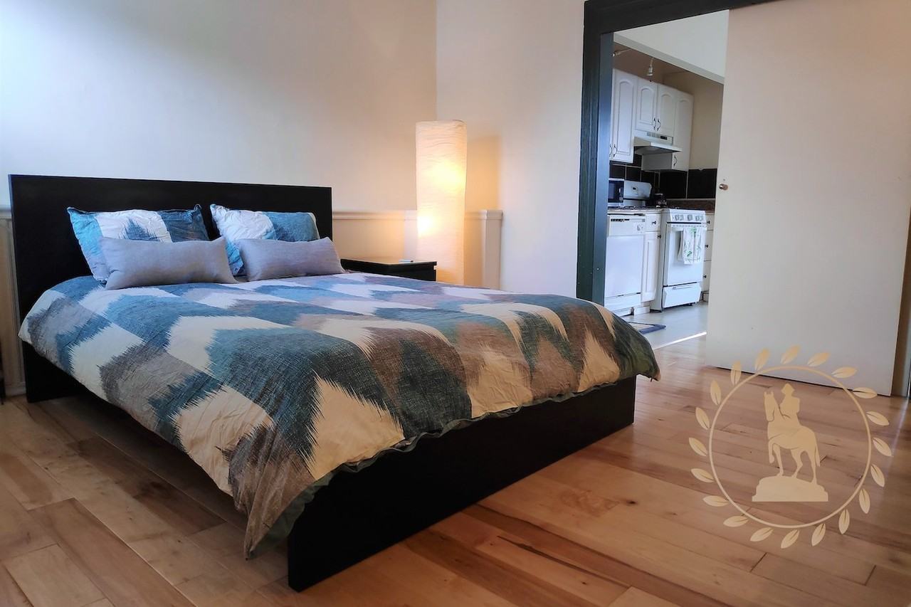 1406 Park Ave #3F - Photo 6 of 13