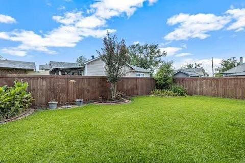 1508 Bank St - Photo 3 of 8