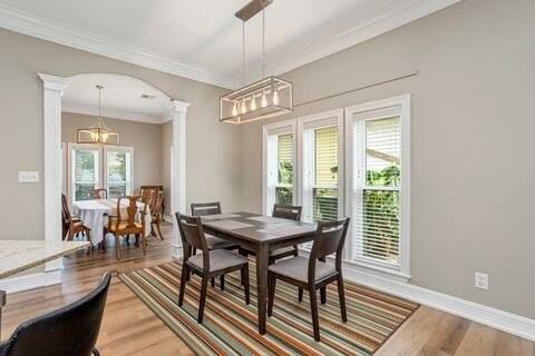 1508 Bank St - Photo 6 of 8