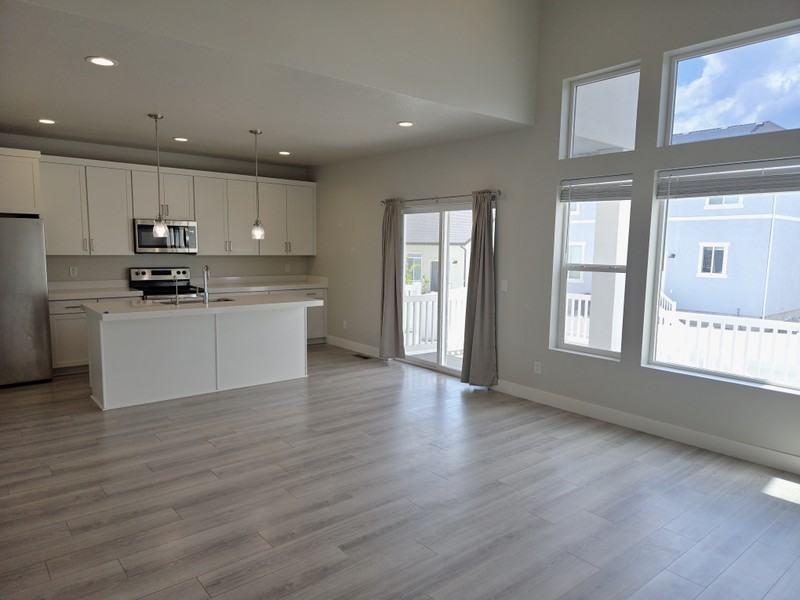 9723 N Aaron Ave - Photo 3 of 32