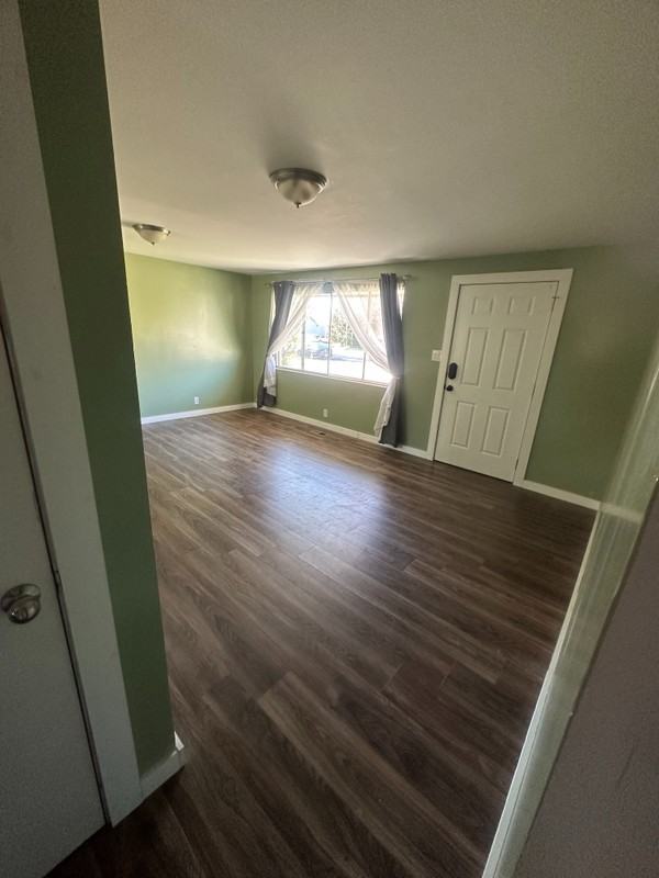 535 S St - Photo 5 of 16