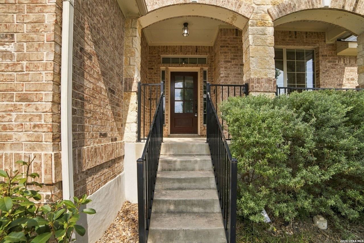 240 Nomad Ln - Photo 4 of 25
