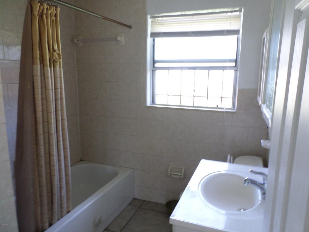 138 Cocoa Pl - Photo 2 of 7