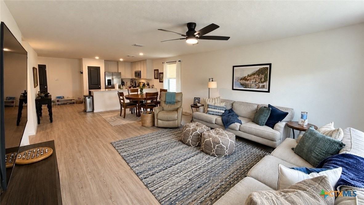 7731 Bohemian Grv - Photo 3 of 13
