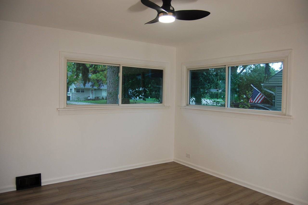 358 Behm Dr - Photo 6 of 19